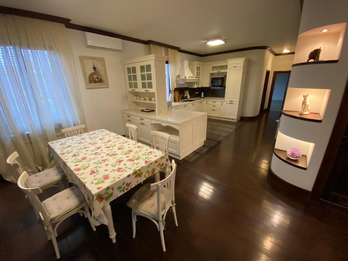 Pieno Piano Hotel Rivne Ngoại thất bức ảnh