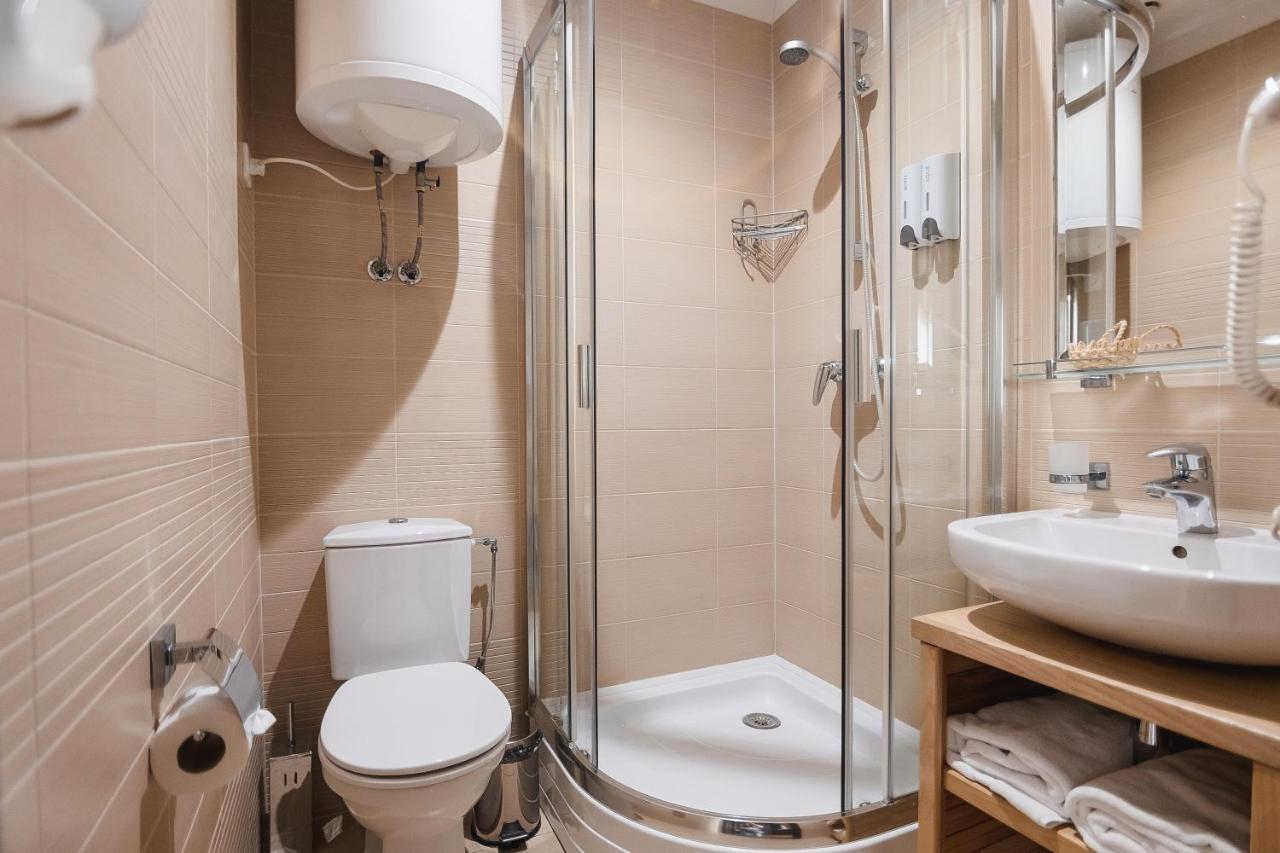 Pieno Piano Hotel Rivne Ngoại thất bức ảnh