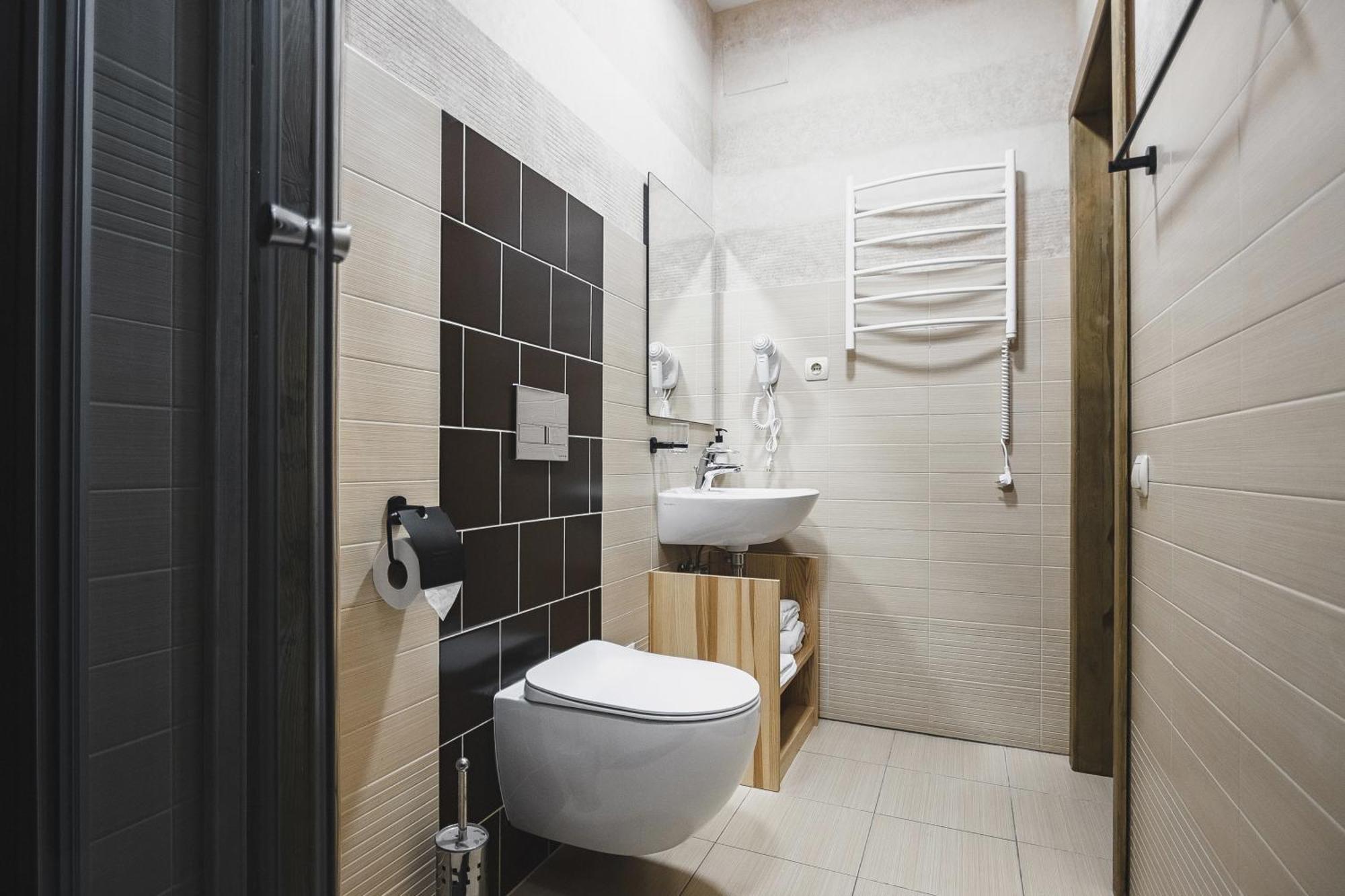 Pieno Piano Hotel Rivne Ngoại thất bức ảnh